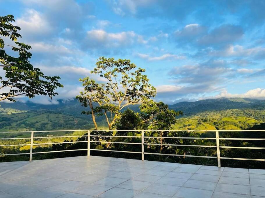 Apartment Frente A La Cascada Tierras Morenas (Puntarenas)